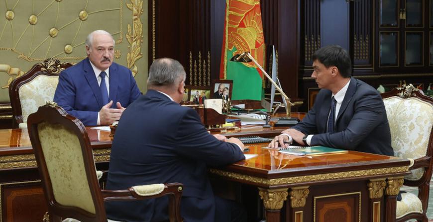 О "накатах", сведении счетов, чистых руках и уходе в политику - главные месседжи Александра Лукашенко бизнесу