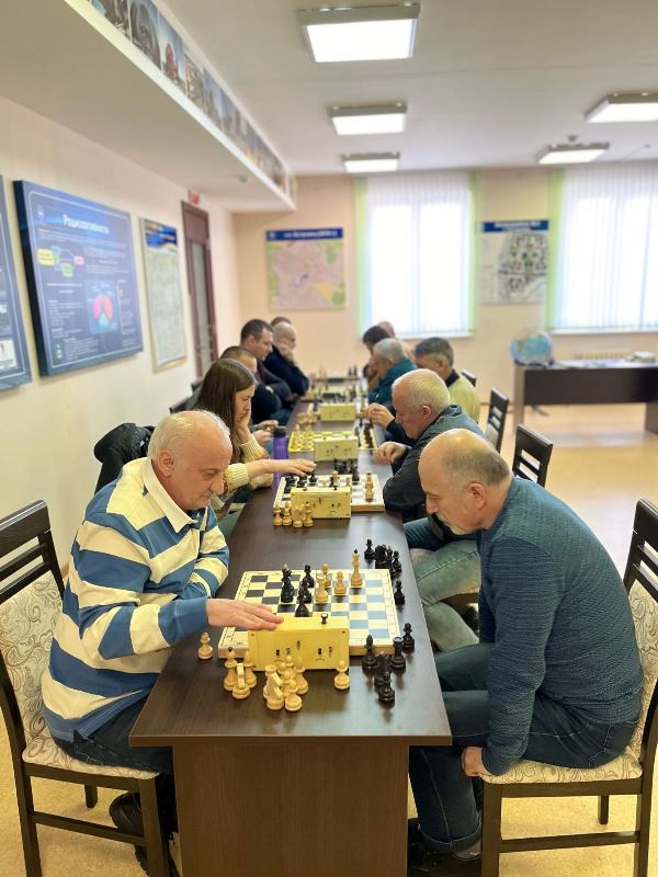Сморгонцы сыграли с шахматистами из Островца