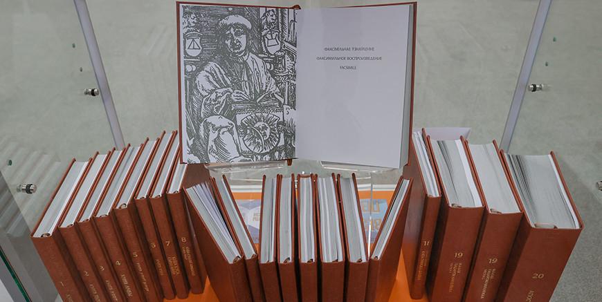 Аляксандр Лукашэнка: родная мова, веды і традыцыі продкаў заўсёды яднаюць людзей