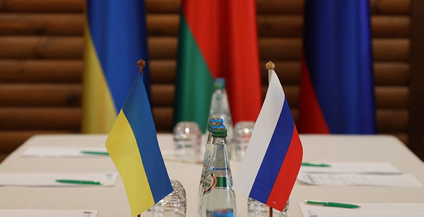 Переговоры России и Украины 14 марта продолжатся в формате видеосвязи