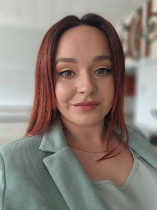 «Есть девчонка одна» 