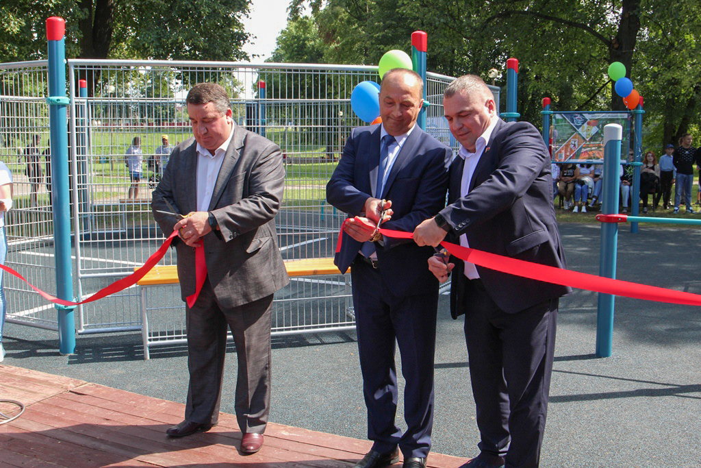 В Сморгони состоялось открытие площадки для Street-воркаута и урбанбола