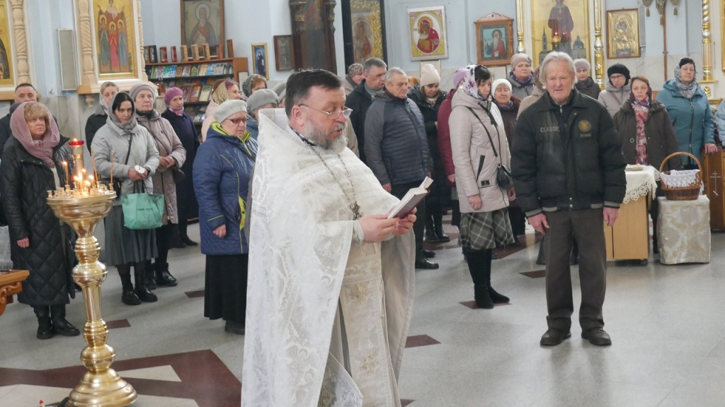 Православные верующие вспоминают предков