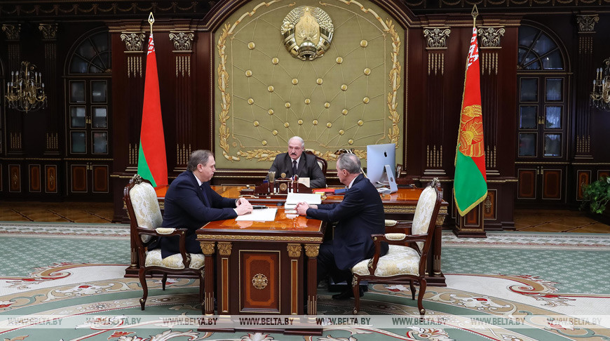 Александр Лукашенко об эпидситуации: расслабляться нельзя, но обстановка улучшается