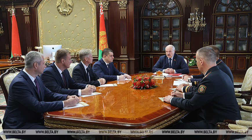Назначения в местной вертикали, МВД, вузах и на предприятиях - подробности кадрового дня у Александа Лукашенко