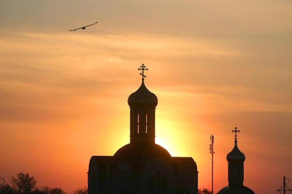 Православные верующие празднуют Успение Пресвятой Богородицы