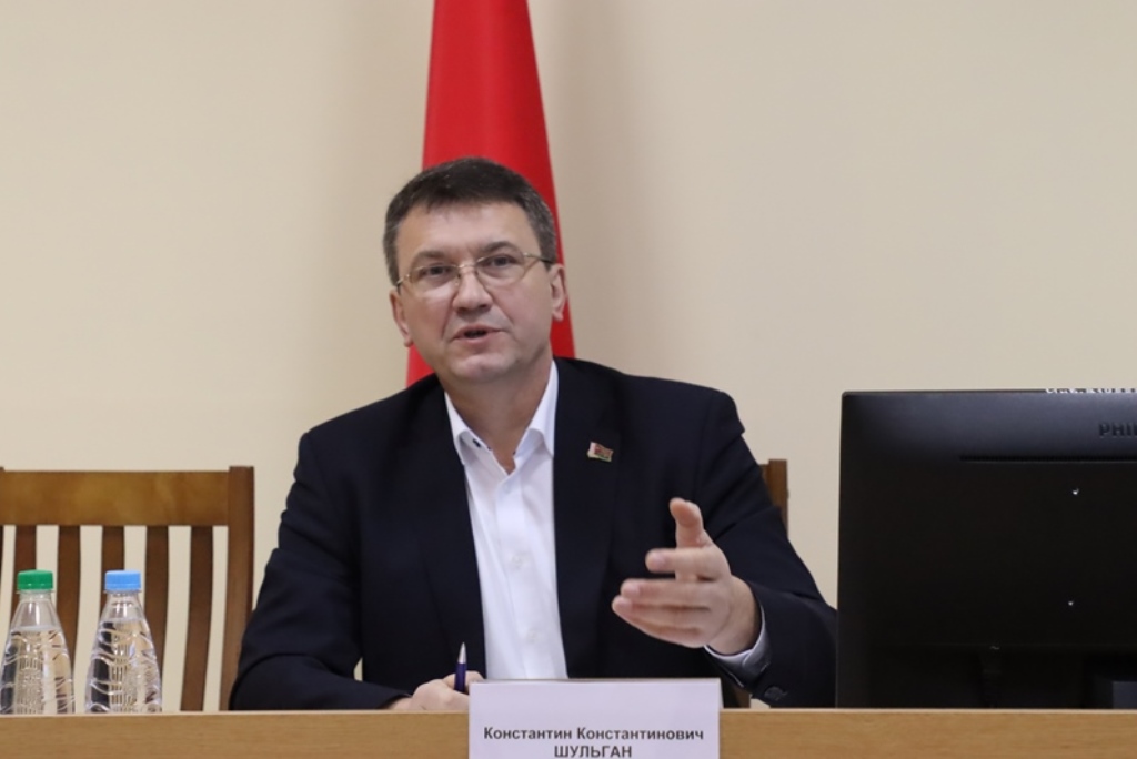 Министр связи и информатизации Республики Беларусь Константин Шульган ответил на вопросы сморгонцев