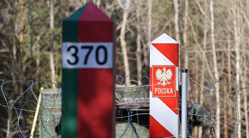 Польша начнет возводить укрепления на границах с Россией и Беларусью в 2024 году