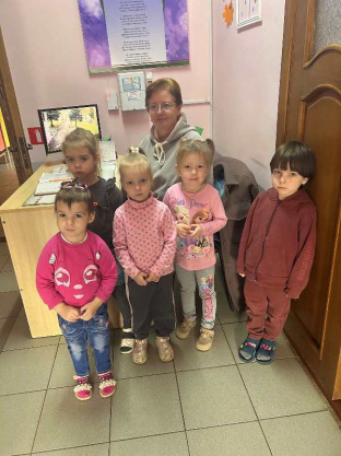 З прафесіямі работнікаў дзіцячага сада пазнаёміліся выхаванцы Асінаўшчызненскай пачатковай школы З прафесіямі работнікаў дзіцячага сада пазнаёміліся выхаванцы Асінаўшчызненскай пачатковай школы