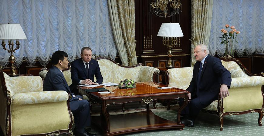 Александр Лукашенко: Беларусь полна решимости развивать экономическое сотрудничество с Вьетнамом