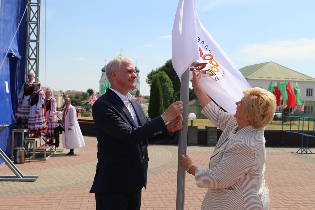 “Абаранкавая акадэмія” запрашае”. У Смаргоні пачаў працаваць фестываль-кірмаш