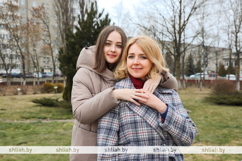 Не забудьте поздравить своих мам
