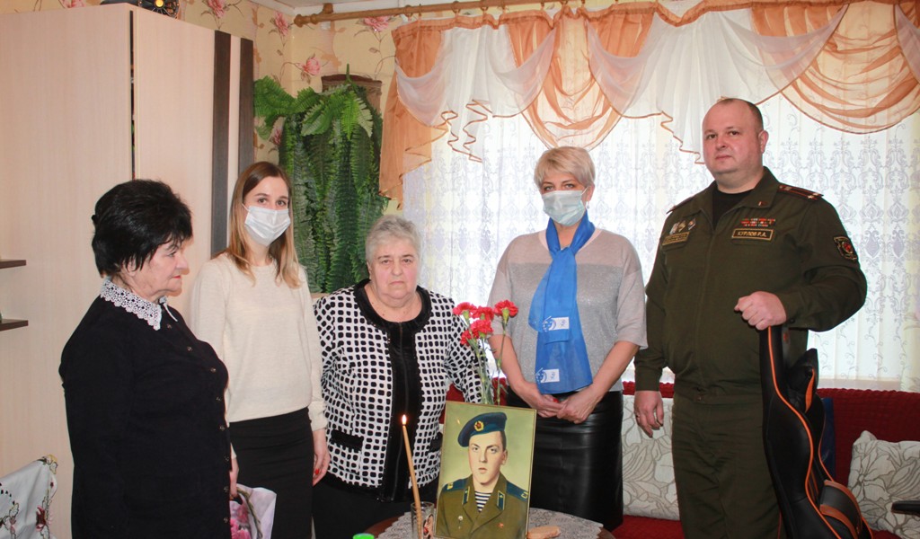 Представители районных организаций посетили родных Петра Балыша и Виктора Соломченко