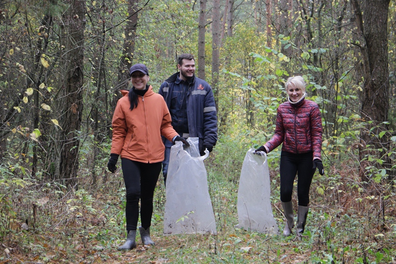 Молодёжь Сморгонщины  приняла участие в акции «Чистый лес»