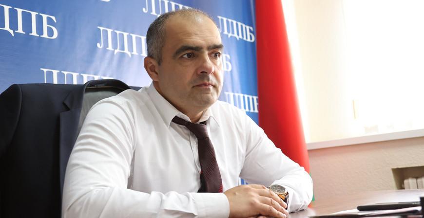 ЛДПБ инициирует законопроект об упрощении получения гражданства украинцами, прибалтами и поляками