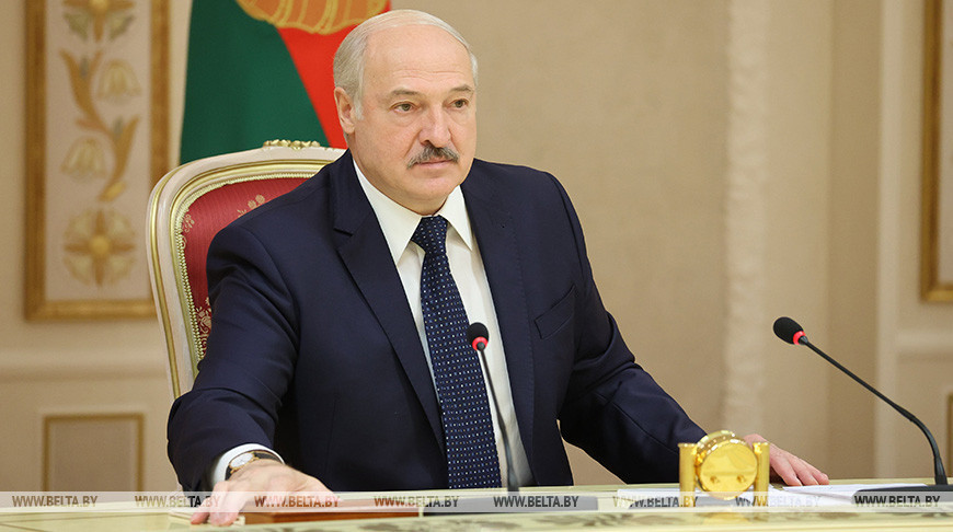 Лукашенко о межрегиональном сотрудничестве с Россией: это приносит ощутимый экономический эффект