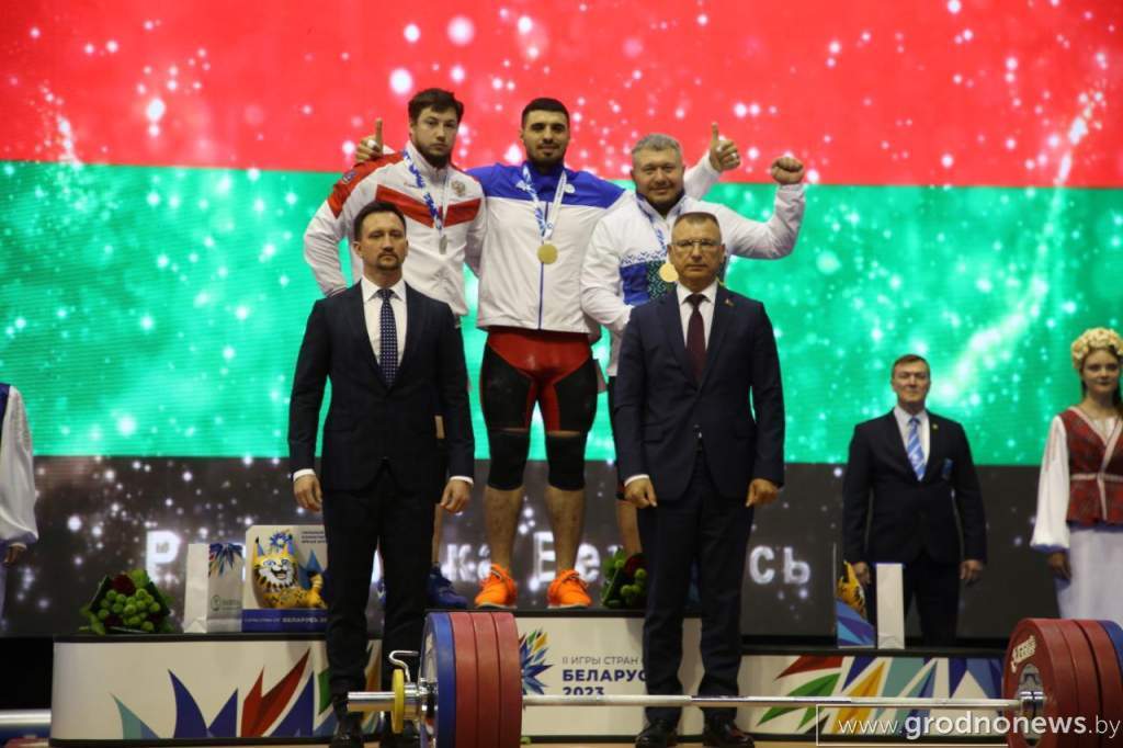 Белоруский тяжелоатлет Андрей Арямнов завоевал бронзу в весовой категории 109 кг