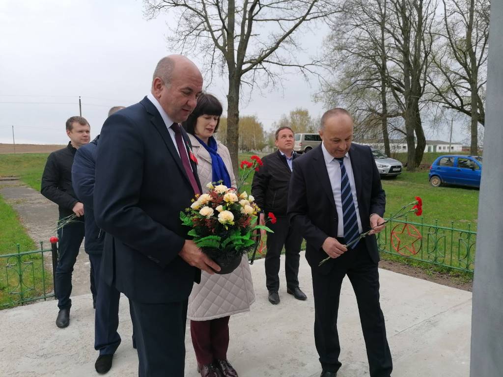 В Синьках прошёл митинг, приуроченный к 9 Мая