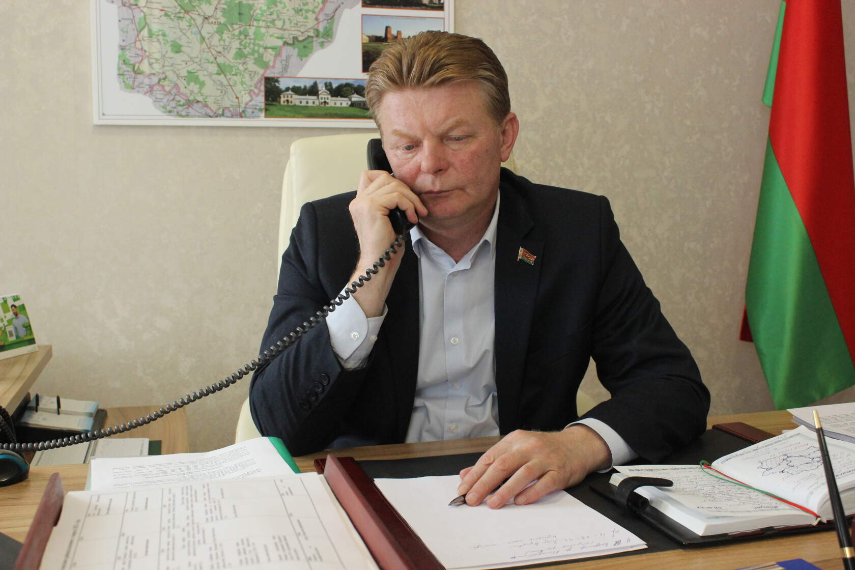 Председатель Сморгонского районного Совета депутатов провел прямую линию