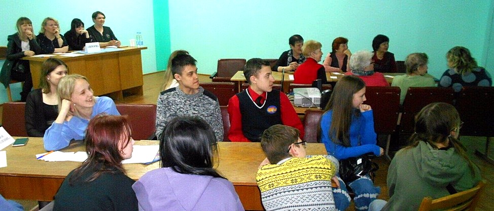  В городской библиотеке №2 прошла квиз-игра «Битва поколений»