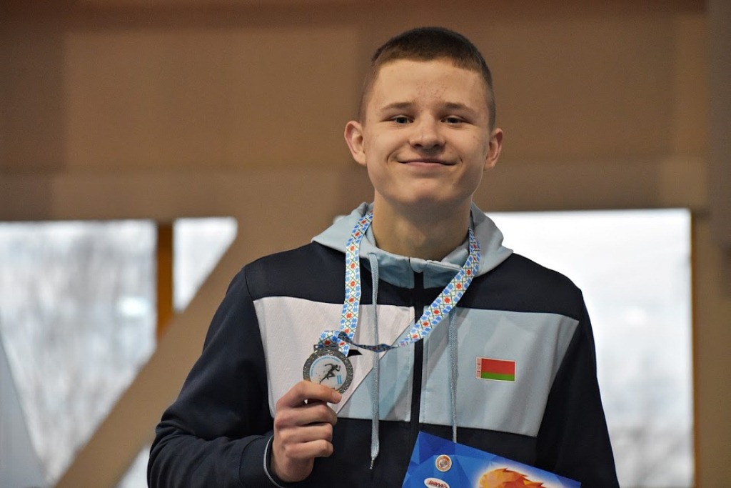 Легкоатлет из Сморгони Алексей Дудинский стал серебряным призёром республиканского первенства