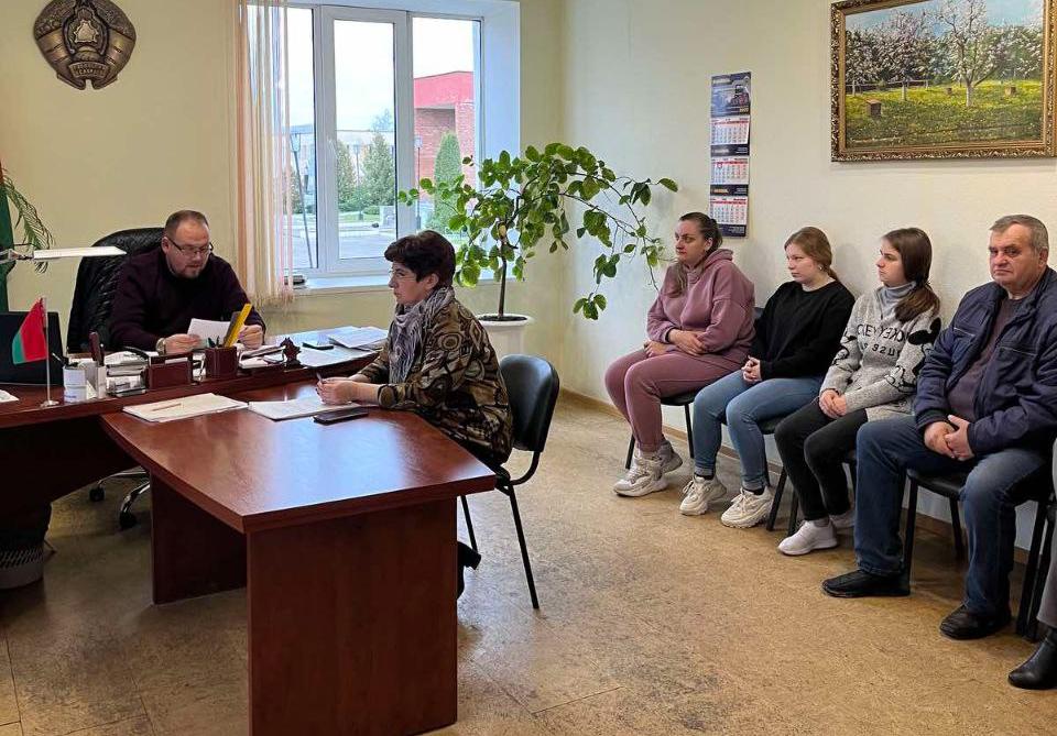 Диалоговая площадка по обсуждению проекта Закона о Всебелорусском народном собрании прошла в КСУП "Совбел 2016"