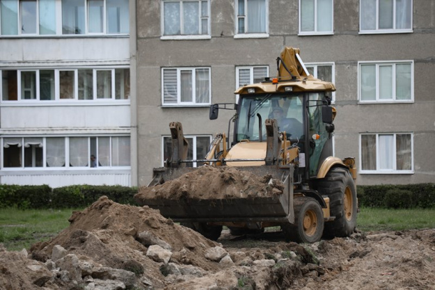 По просьбам жителей: на новой детской площадке на улице Советской появится тротуар