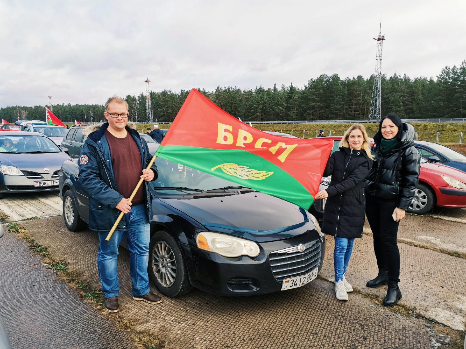 8 ноября молодёжь Сморгонщины приняла участие в Республиканском автопробеге по маршруту аэродром Липки-МКАД-аэродром Липки (Фотофакт)
