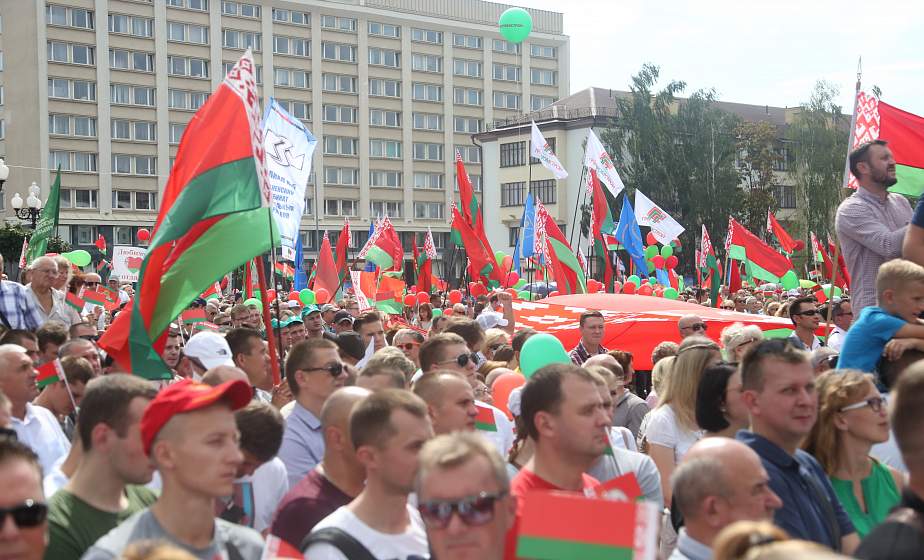 Мы за Беларусь, мы с белорусами, мы за бацьку! Гродненцы делятся мнением об участии в митинге