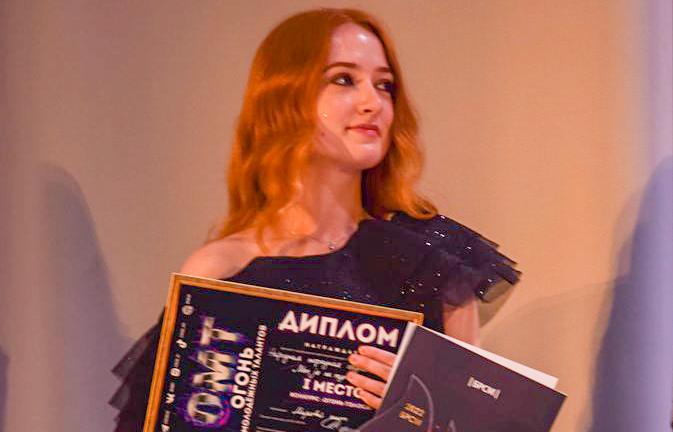 На национальном фестивале-конкурсе «Огонь молодежных талантов» Виктория Гневышева заняла 1-е место