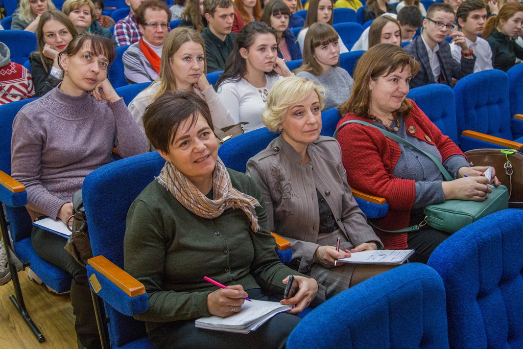Как учителю вести соцсети: МТС провел открытую лекцию в Гродно