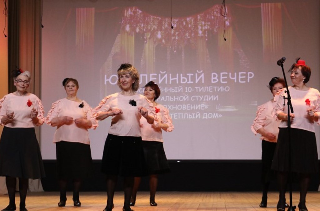 Участницы театральной студии «Вдохновение»: «Монологи учим дома, нередко за прополкой грядок»