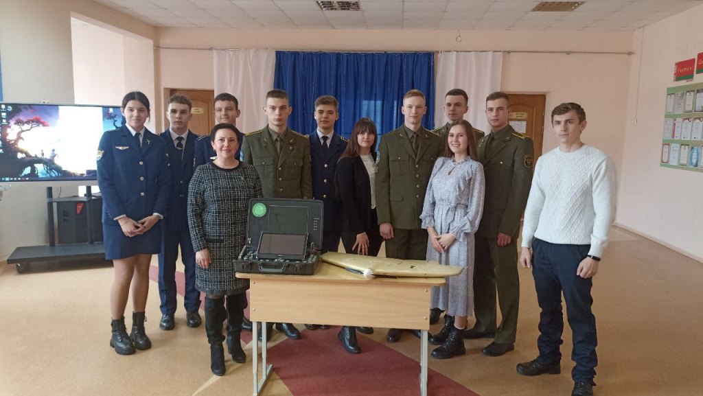 Курсанты БГАА посетили СШ №1 и рассказали об учебе «в небе»
