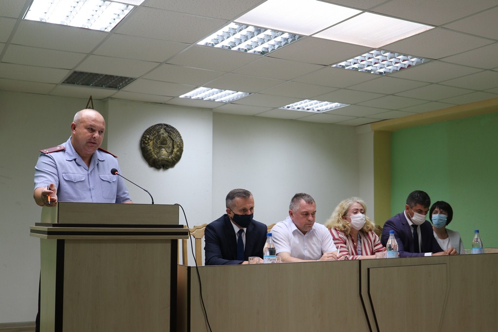 Информационная группа, которую возглавил Дмитрий Станкевич, посетила Сморгонский агрегатный завод