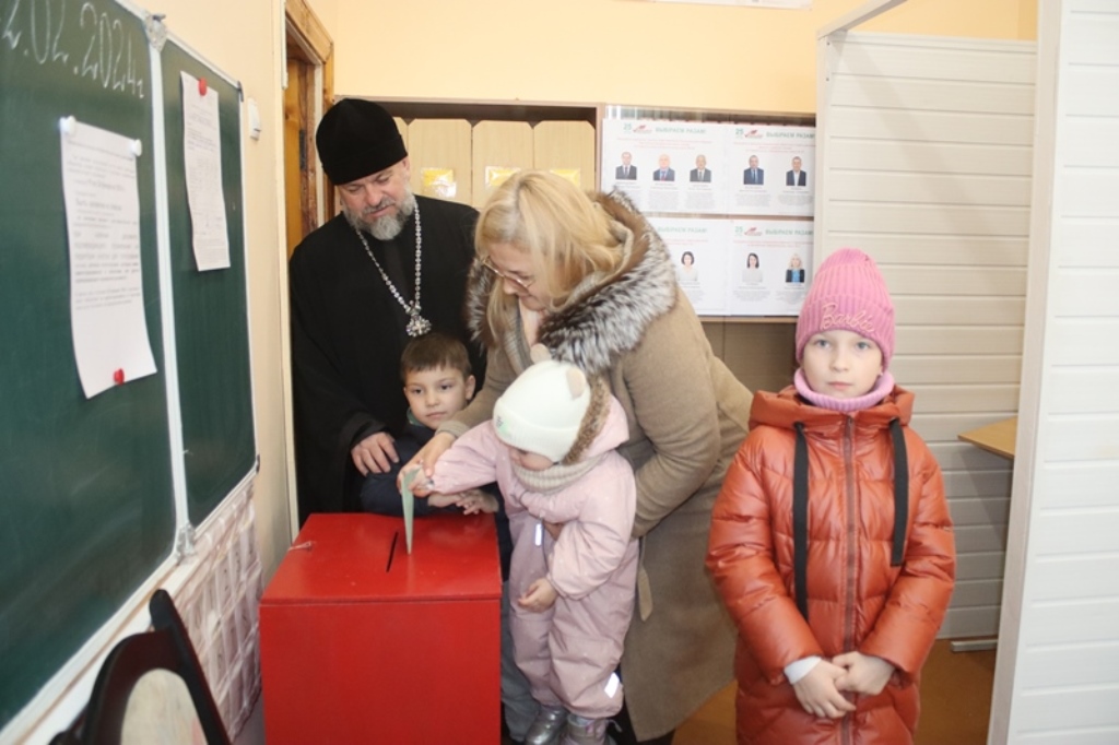 Отец Анатолий принял участие в выборах депутатов