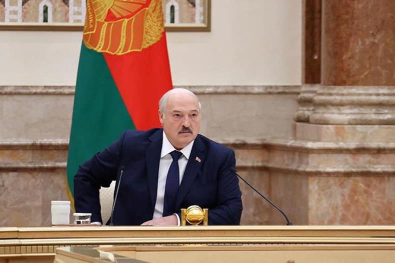 Амбициозная задача, заземление Минздрава, приоритеты в ЕАЭС и ядерное рукопожатие. Итоги разноплановой недели Президента