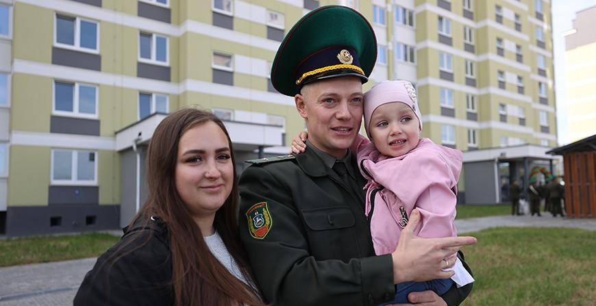 Александр Лукашенко поздравил Гродненскую погрангруппу с 80-летием со дня образования