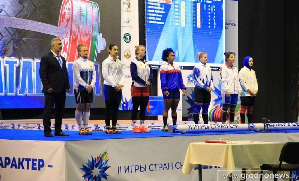 Третий день соревнований по тяжелой атлетике II Игр стран СНГ стартовал в Гродно. Среди тяжелоатлетов сегодня разыграют четыре комплекта наград Третий день соревнований по тяжелой атлетике II Игр стран СНГ стартовал в Гродно. Среди тяжелоатлетов сегодня разыграют четыре комплекта наград