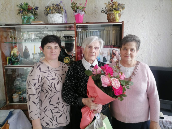 С заботой и признательностью. Продолжаются визиты к тем, кто трудился всю жизнь