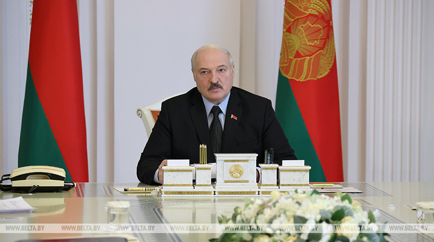 Лукашенко ждет разительных изменений в работе идеологов
