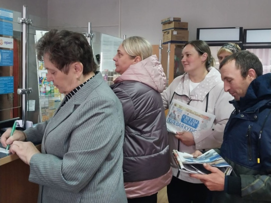 Идёт подписка на любимую газету «Светлы шлях». Почему её любят? Откровения подписчиков