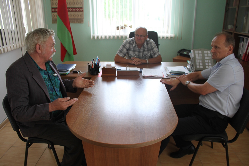 Заместитель председателя Сморгонского райисполкома провёл приём граждан в Кревском сельисполкоме