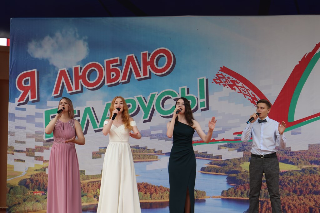 В амфитеатре – концерт и вручение свидетельств спецфонда Президента Республики Беларусь по поддержке талантливой молодёжи