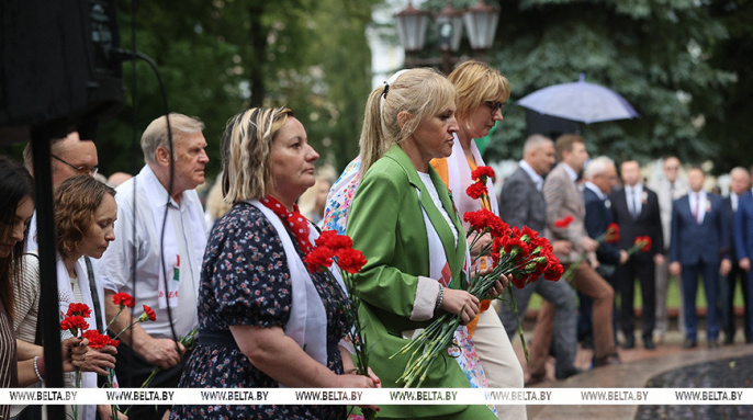 "Они сражались, чтобы мы мирно жили!". В Гродно прошел митинг ко Дню освобождения города