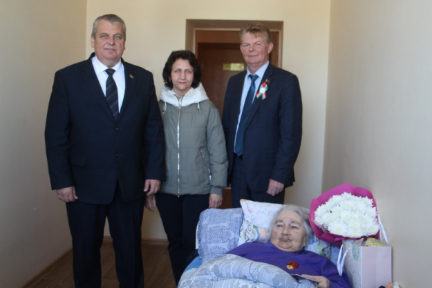 С поздравлениями к малолетней узнице Любови ПОБЕРЕЖНИК