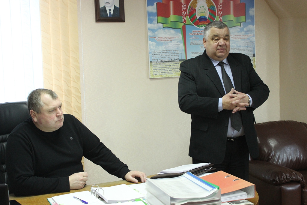 Председатель Сморгонского районного объединения профсоюзов встретился с работниками ДРСУ-134