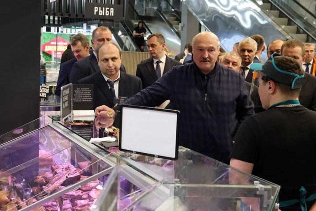 Александр Лукашенко призвал "не бросаться на заморское". Что имел в виду Президент и при чем тут фермеры?