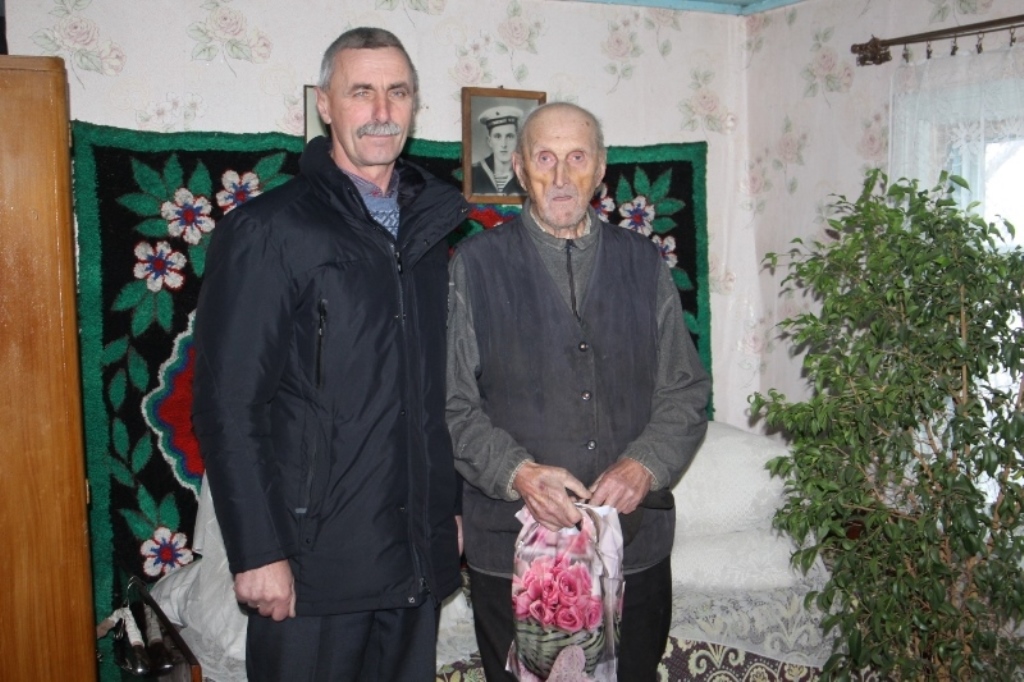 Иван Каркоцкий из д.Рудишки отмечает 90-летний юбилей