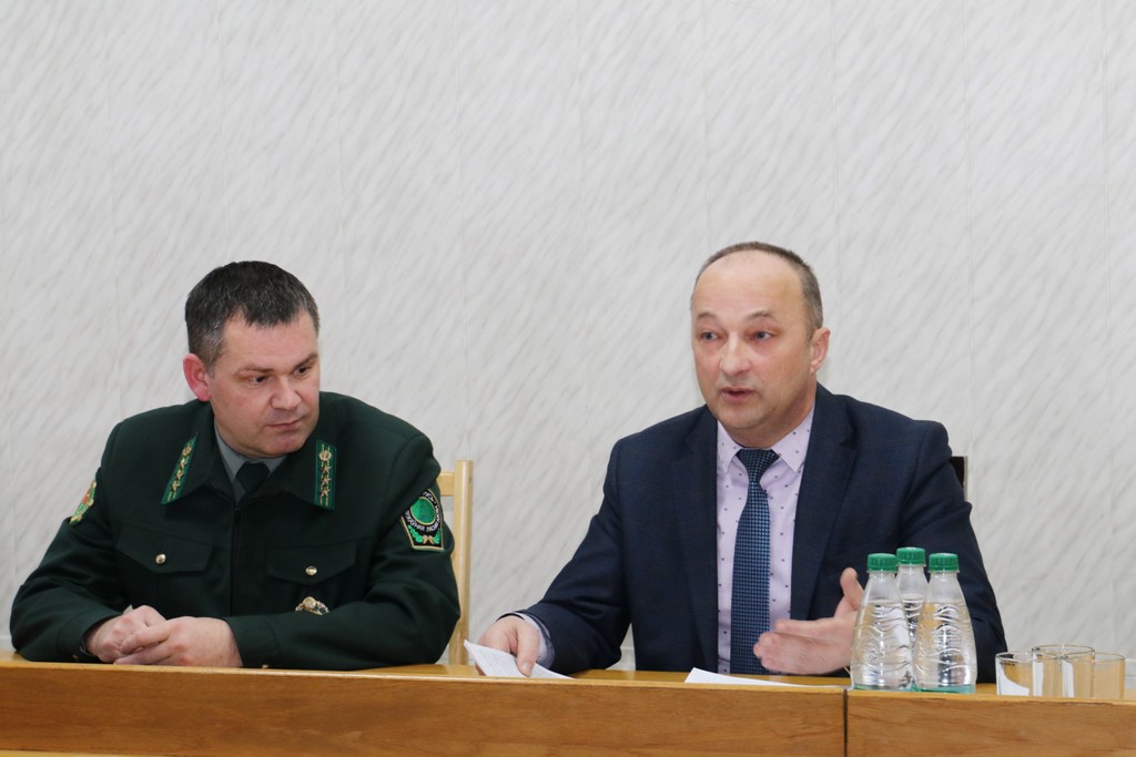 Ситуацию вокруг Украины Геннадий Хоружик обсудил с трудовым коллективом опытного лесхоза