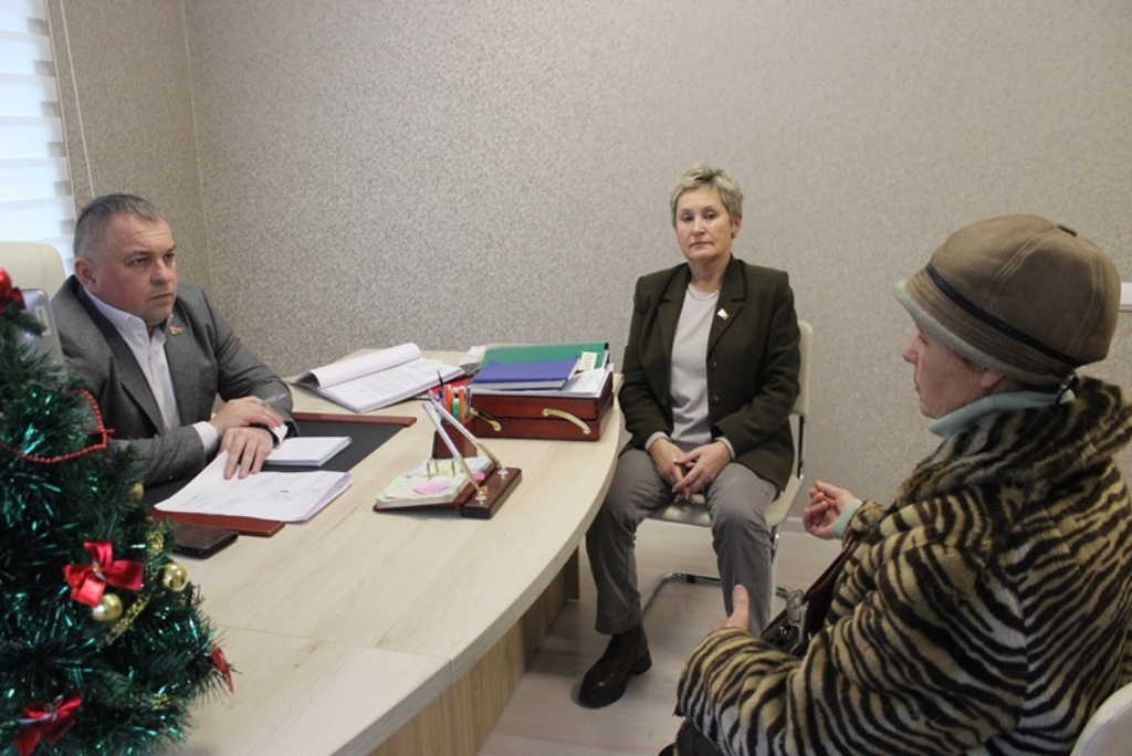 Заместитель председателя райисполкома провел выездной прием